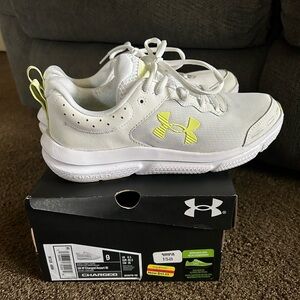 Under Armor. Women’s size 9.
